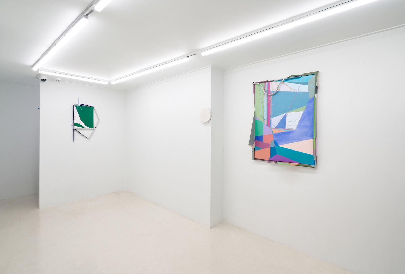 전시전경 · Exhibition view · 제공 페이지룸8