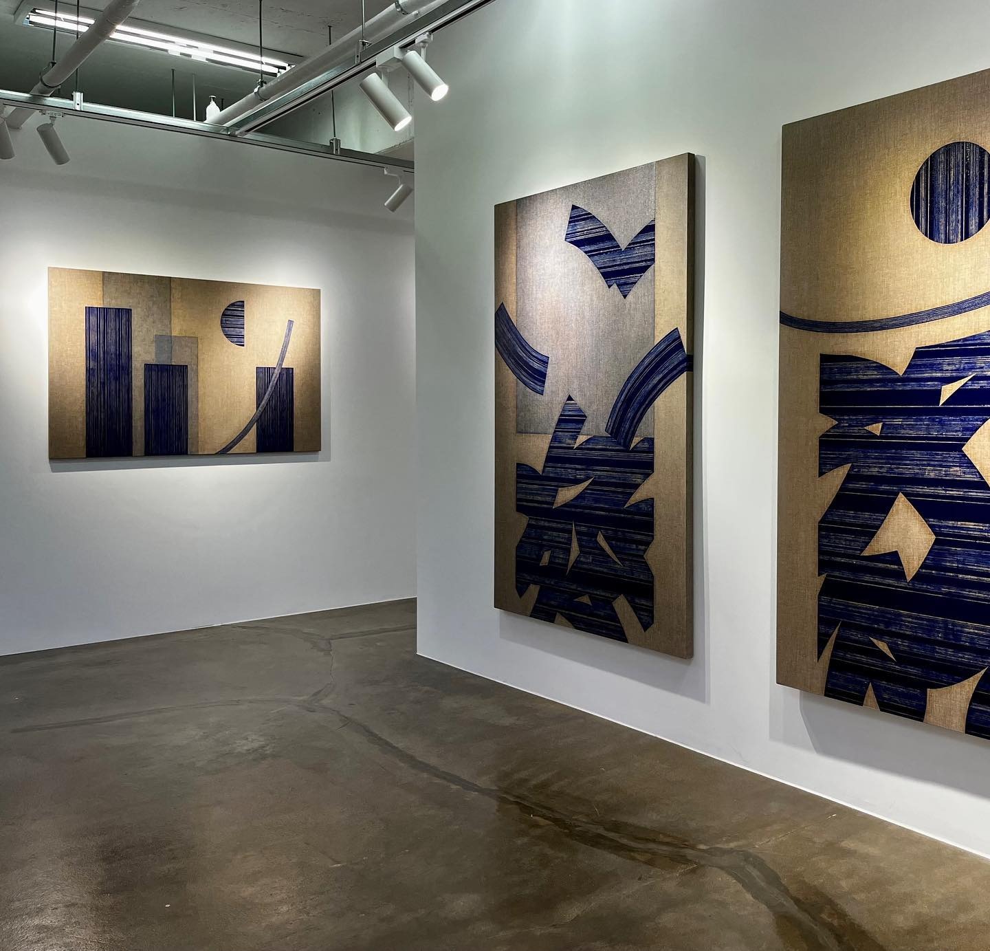 전시전경 · Exhibition view · (이미지출처 = 갤러리서화)