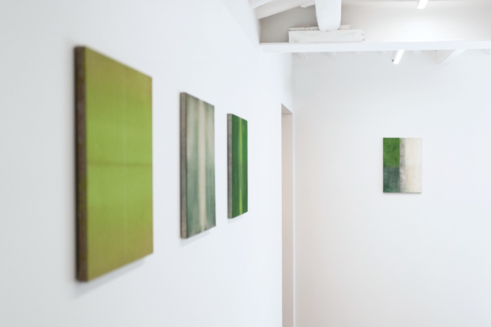 전시전경 · Exhibition view · (이미지출처 = 갤러리신라)