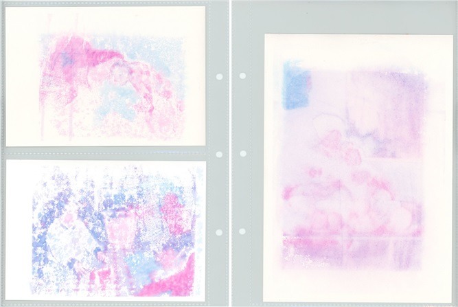 2022 · 종이 위에 잉크, 비닐 · 각12.5x18_12.5x18_24x17cm · 당신의 앞 · 이진희 · (이미지제공 = 프로젝트스페이스영등포)