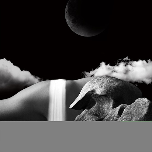 space oddity 12 · pigment print · 60x60cm · 2021 · space oddity 12 · pigment print · 김종혁 · Kim Jonghyuk · (이미지출처 = 관훈갤러리) · (source = kwanhoongallery)