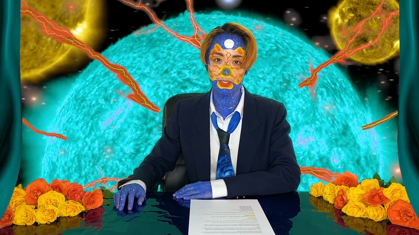 오늘의 뉴스 · 단채널 비디오, 컬러, 스테레오 사운드 · 6분 29초 · 2020 · 신 와이 킨 · Sin Wai Kin · (이미지제공 = 두산갤러리) · (Source = doosanartcenter)