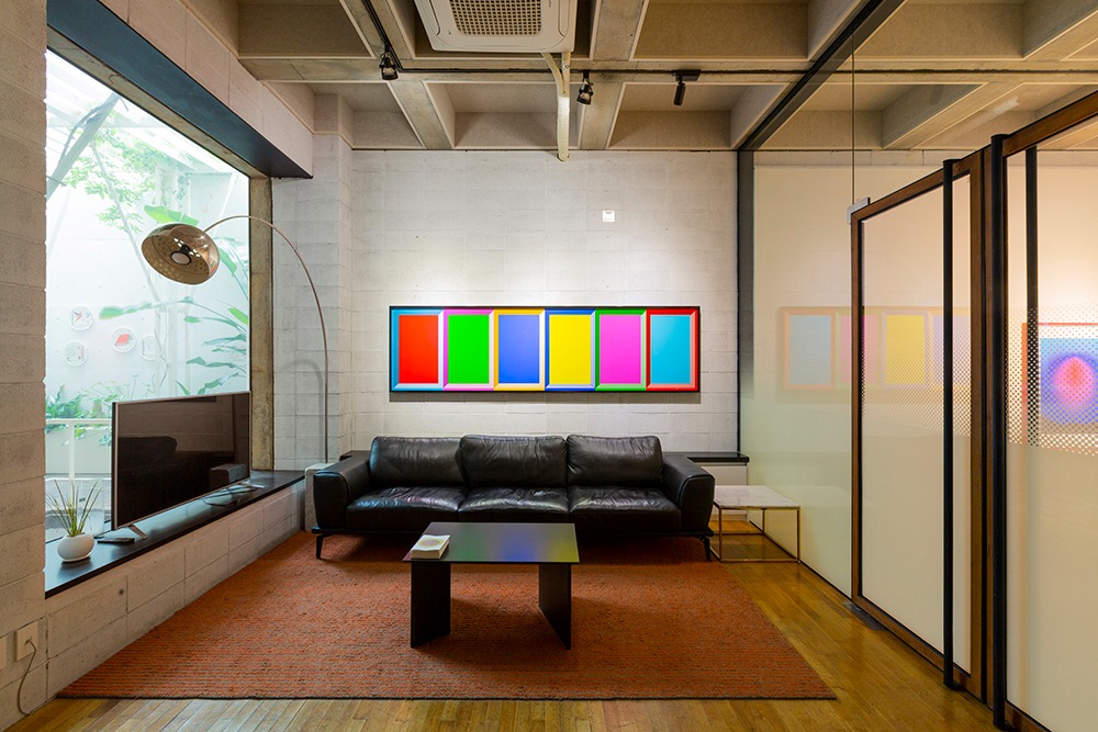 전시전경 · Exhibition view · (이미지 출처 = 디자인하우스) · (Source =  Disign House)