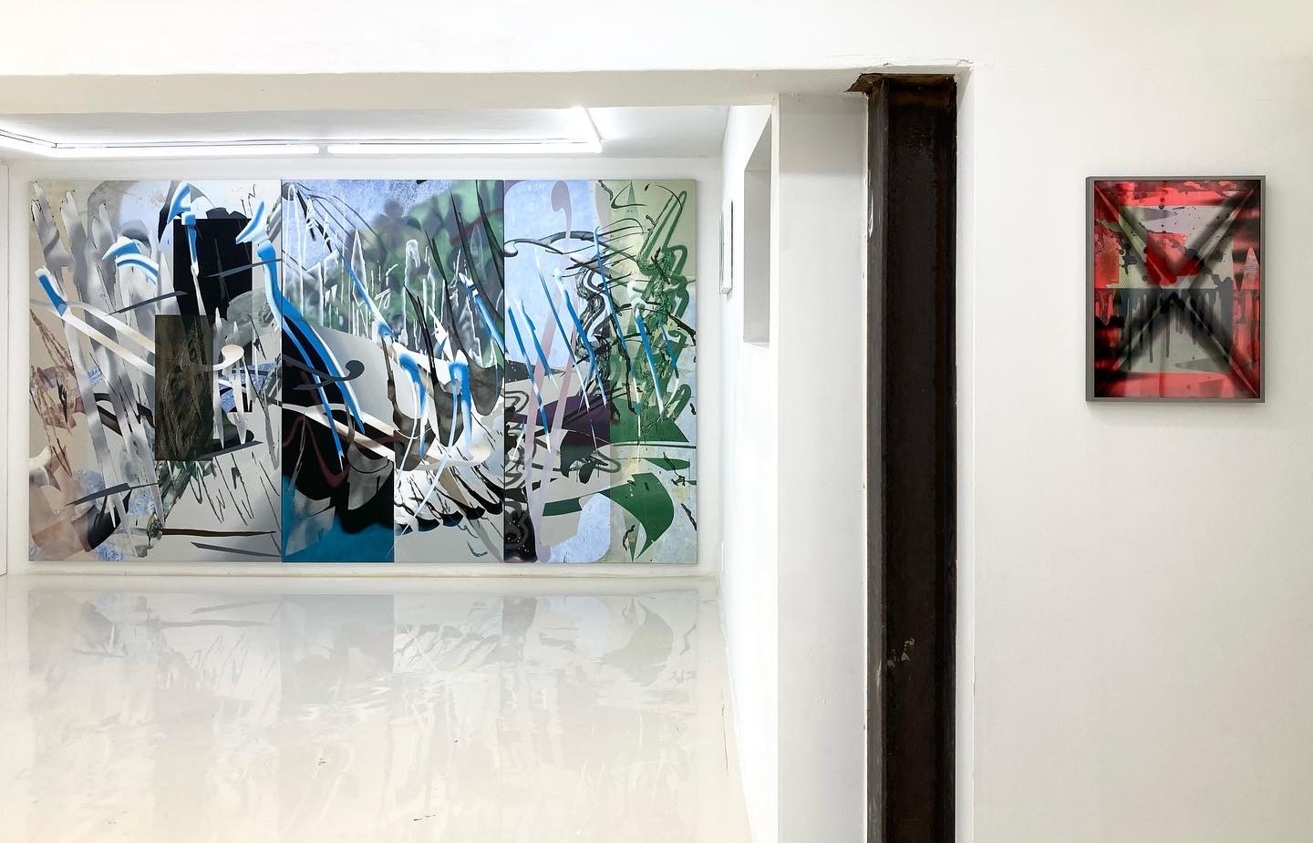 전시전경 · Exhibition view · (이미지제공 = 갤러리 오뉴월) · (source = gallery onewwall)