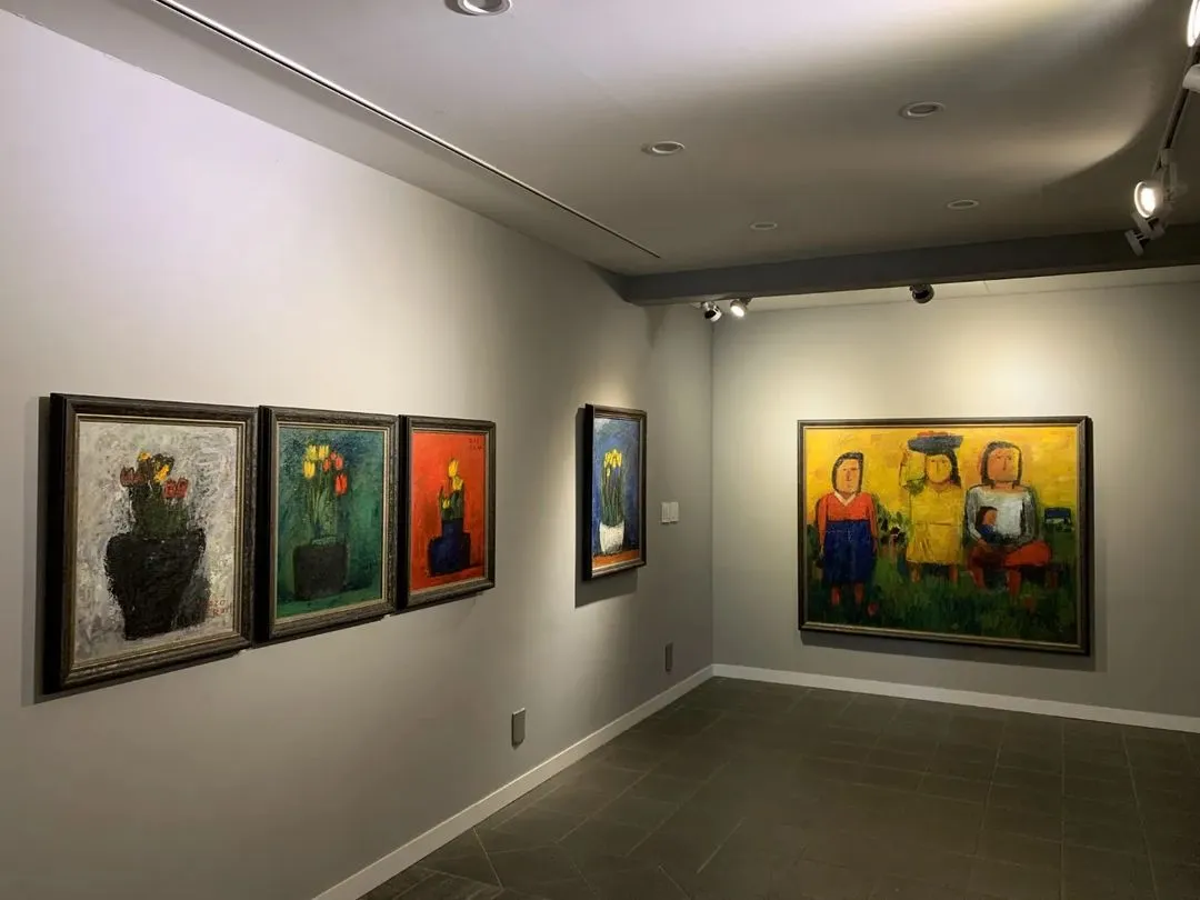 전시전경 · Exhibition view · (이미지 출처 = 월하미술) · (Source = WOLHA ART GALLERY)
