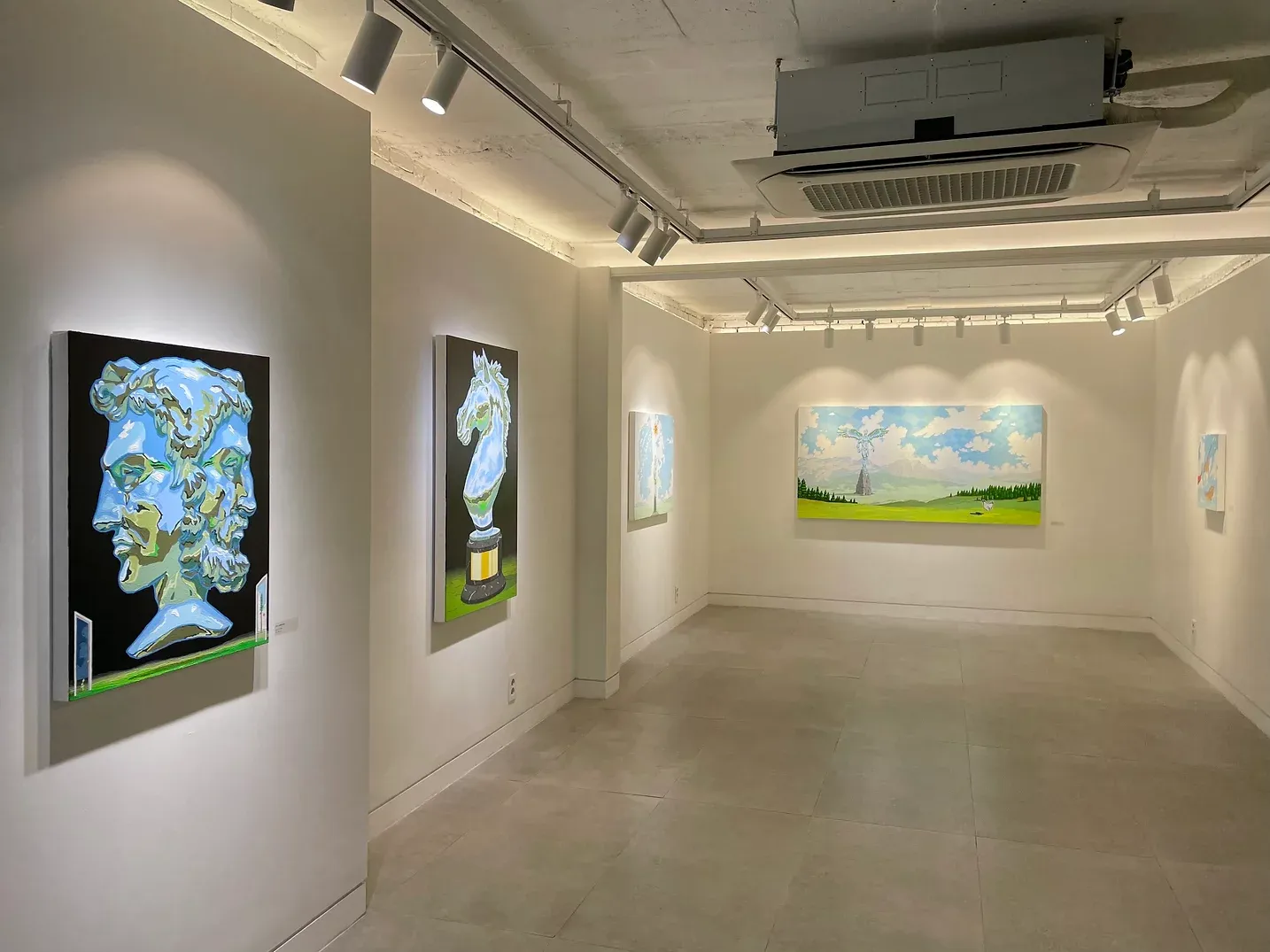 전시전경 · Exhibition view · (출처 = 갤러리스탠) · (Source = Gallery Stan)