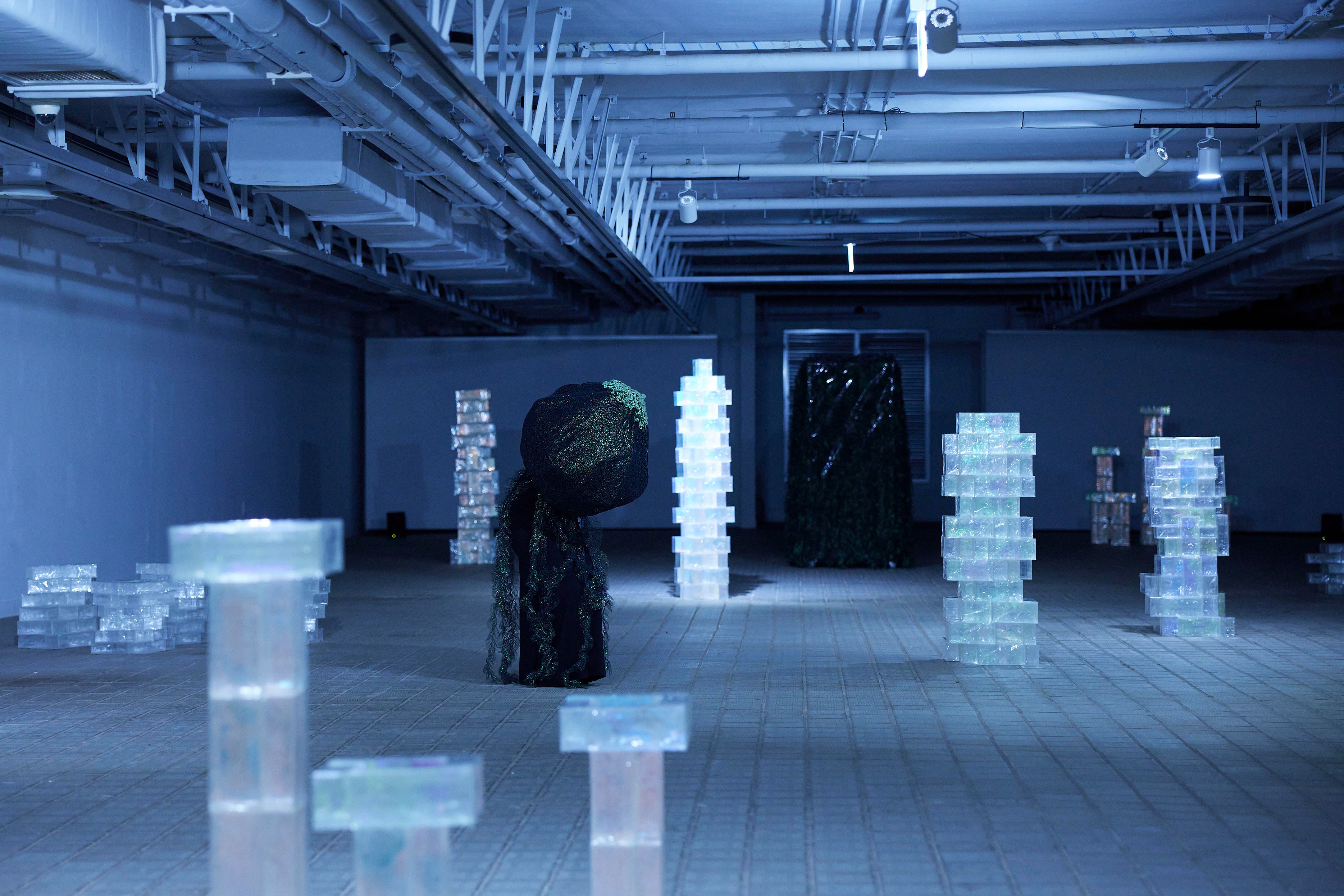 전시전경 · Exhibition view · (이미지 출처 = 서울시립미술관) · (source = Seoul Museum of Art)