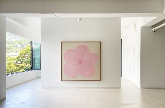 untitled · acrylic on canvas · 189x189cm · 2001 · untitled · acrylic on canvas · 김홍주 · Kim Hongjoo · (이미지출처 = JJ 중정갤러리) · (Source = Joongjung Gallery)