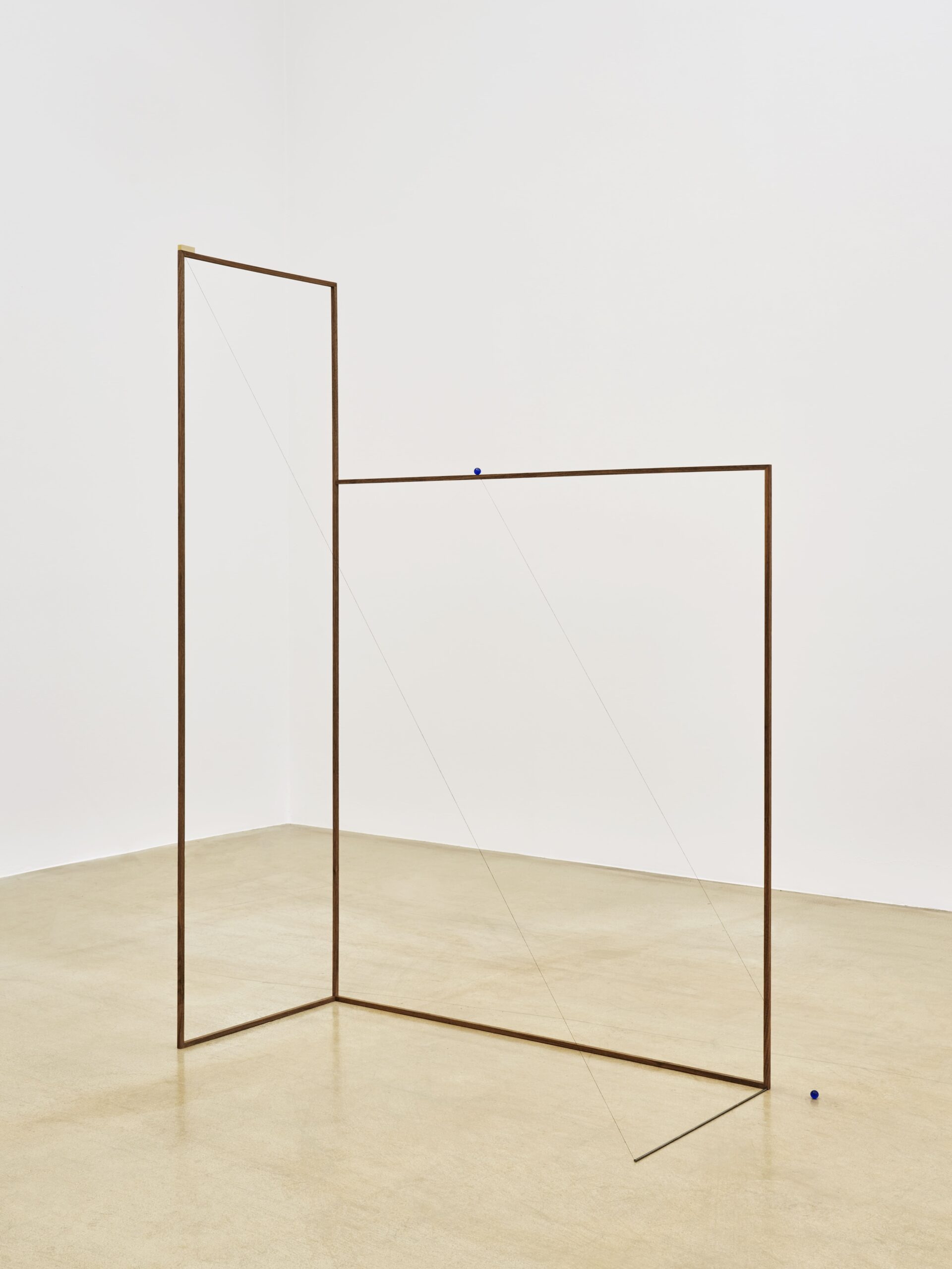 Line Sculpture #24 · 나무, 구슬, 철사, 실, 황동, 못, · 168.8 x 120 x 50 cm. · 2022 · Line Sculpture #24 · 오종 · Oh Jong · (이미지제공 = 원앤제이갤러리) · (Source = ONE ANE J. GALLERY)