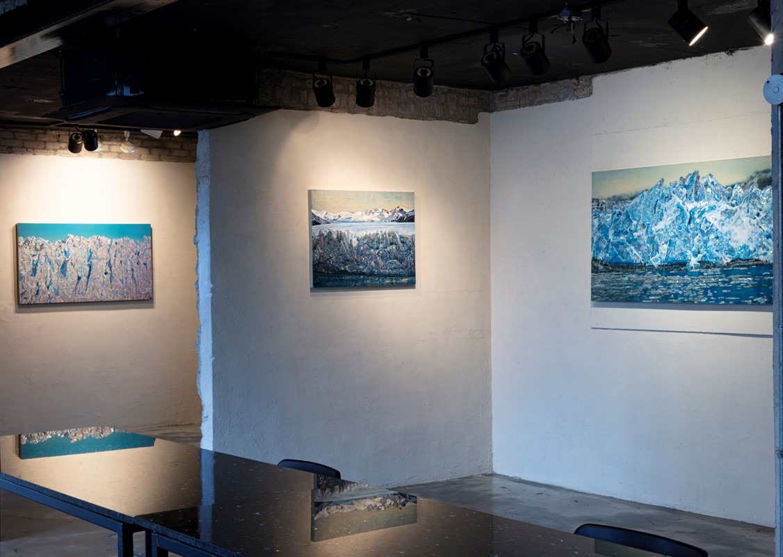 전시전경 · Exhibition view · (이미지제공 = 오매갤러리) · (Source = omae gallery)