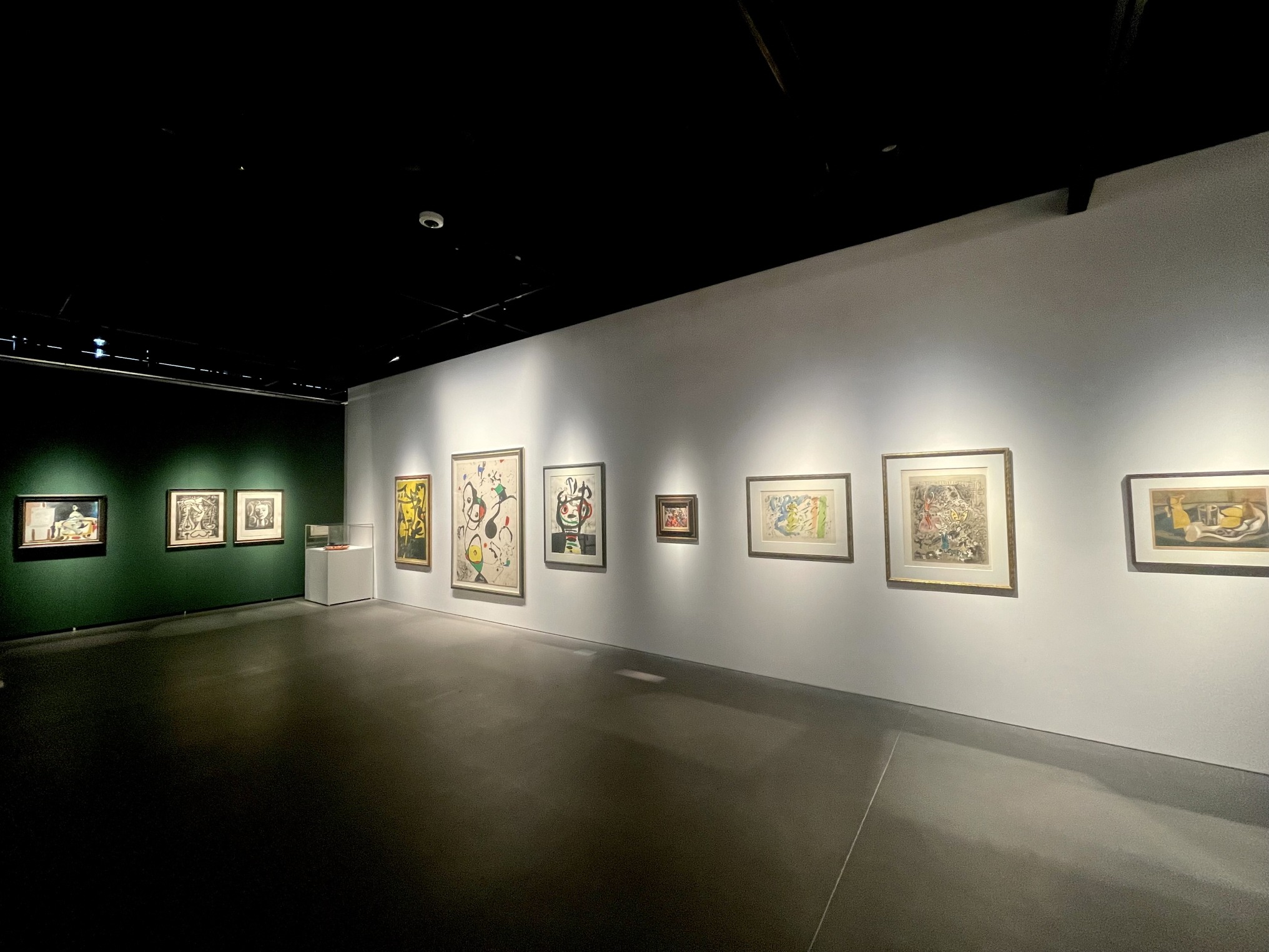 전시전경 · Exhibition view · (이미지 출처 = 대전신세계 Art&Science 갤러리) · (Source = Daejeon Shinsegae Art&Science Gallery)