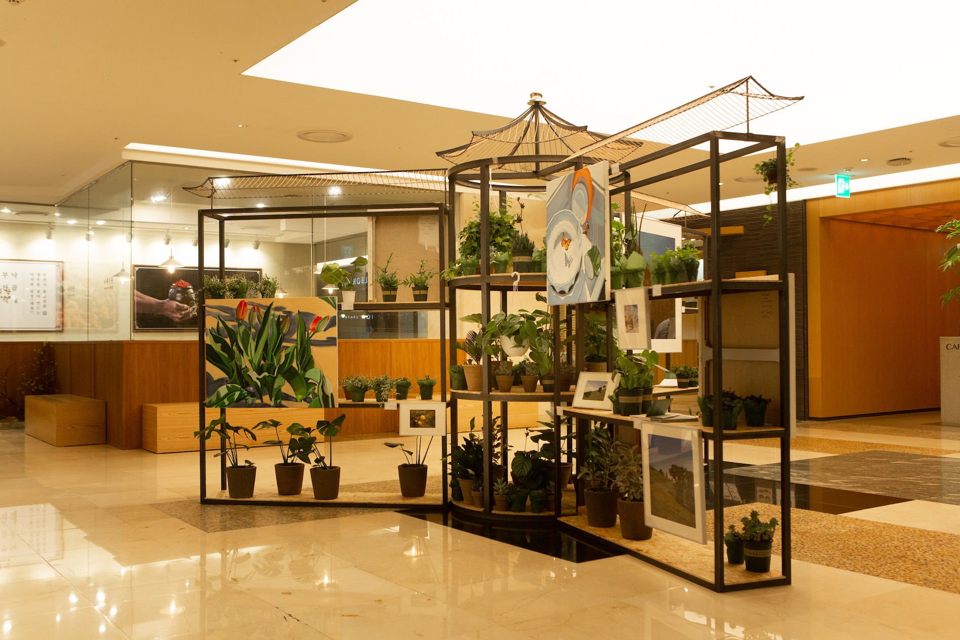 전시전경 · Exhibition view · Floating Garden 전시 전경 (제공: 상업화랑)