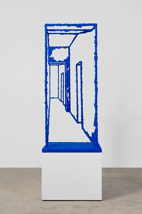 Beyond Freedom 20220707 · Bronze · 177 x 82 x 68cm · 2022 · Beyond Freedom 20220707 · Bronze · 차이 레이 · Cai Lei · (이미지 출처 = 탕 컨템포러리 아트) · (Source = Tang Contemporary Art)