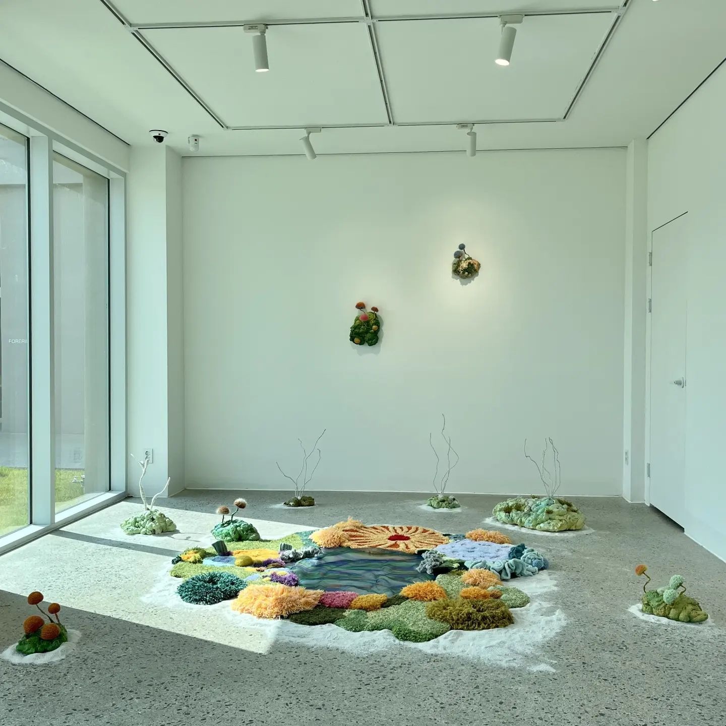 전시전경 · Exhibition view · (이미지 출처 = 포레리움) · (Source = forerium)