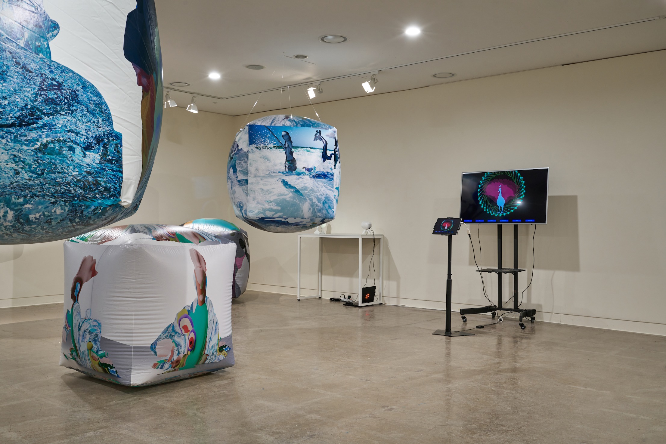 전시전경 · Exhibition view