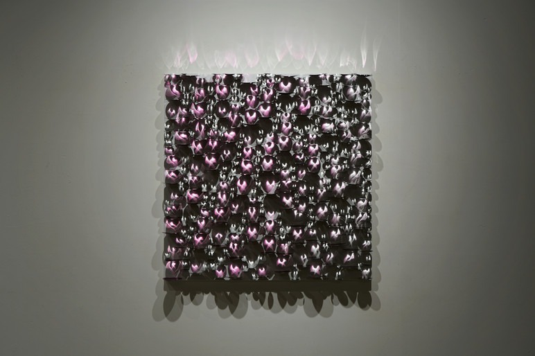 Garden of Light - Pink · stainless steel on canvas · 64X64cm · 2022 · Garden of Light - Pink · stainless steel on canvas · 권용래 · Kwon Yongrae · (출처 = 아트프로젝트 씨오) · (Source = Art Project CO)