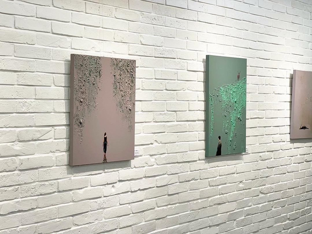 전시전경 · Exhibition view · (출처 = 갤러리 아미디) · (Source = Gallery Amidi)