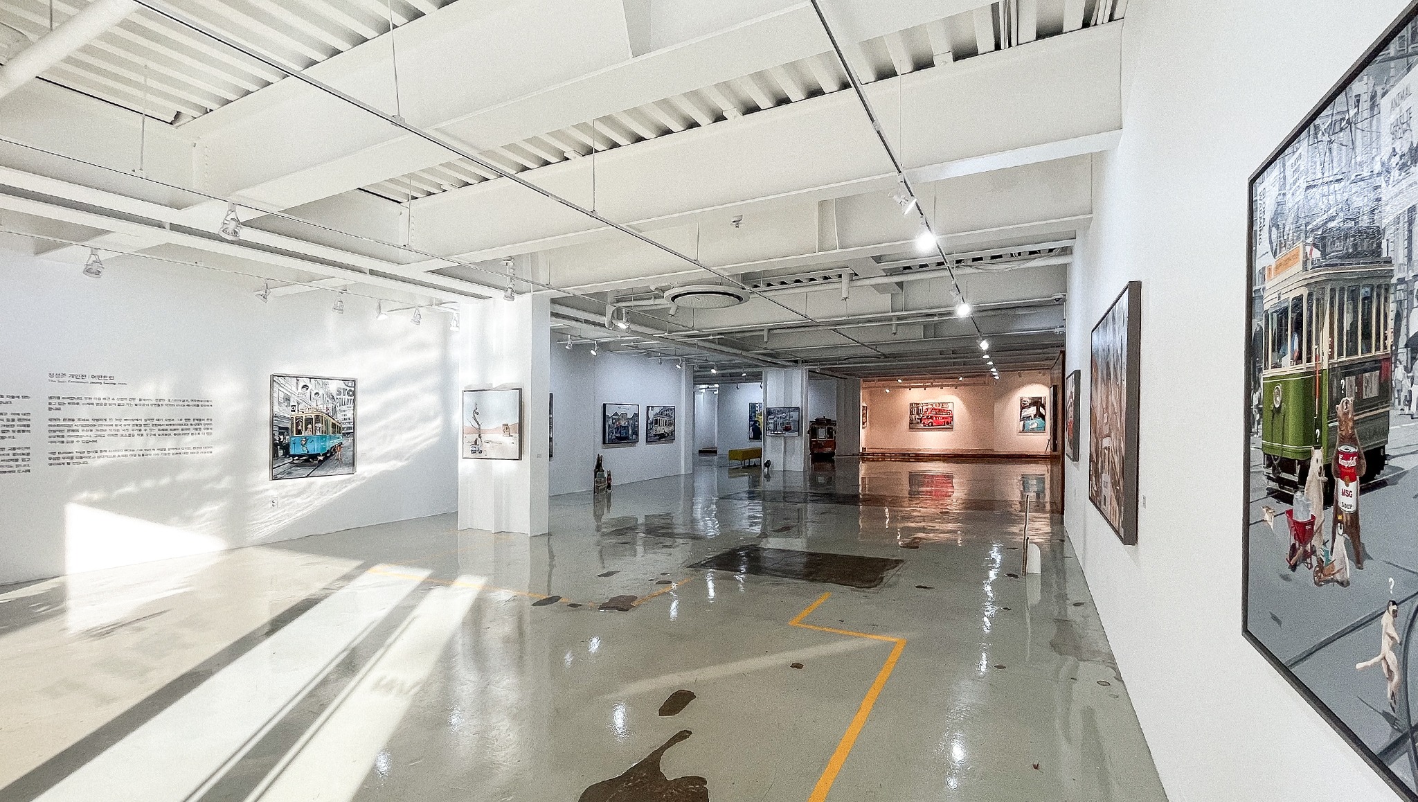 전시전경 · Exhibition view · (이미지 제공 = 오마이어스) · (Source = Ohmyearth)