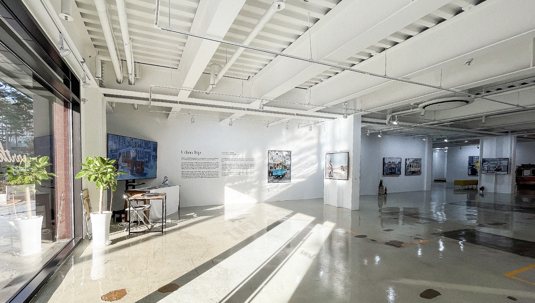전시전경 · Exhibition view · (이미지 제공 = 오마이어스) · (Source = Ohmyearth)
