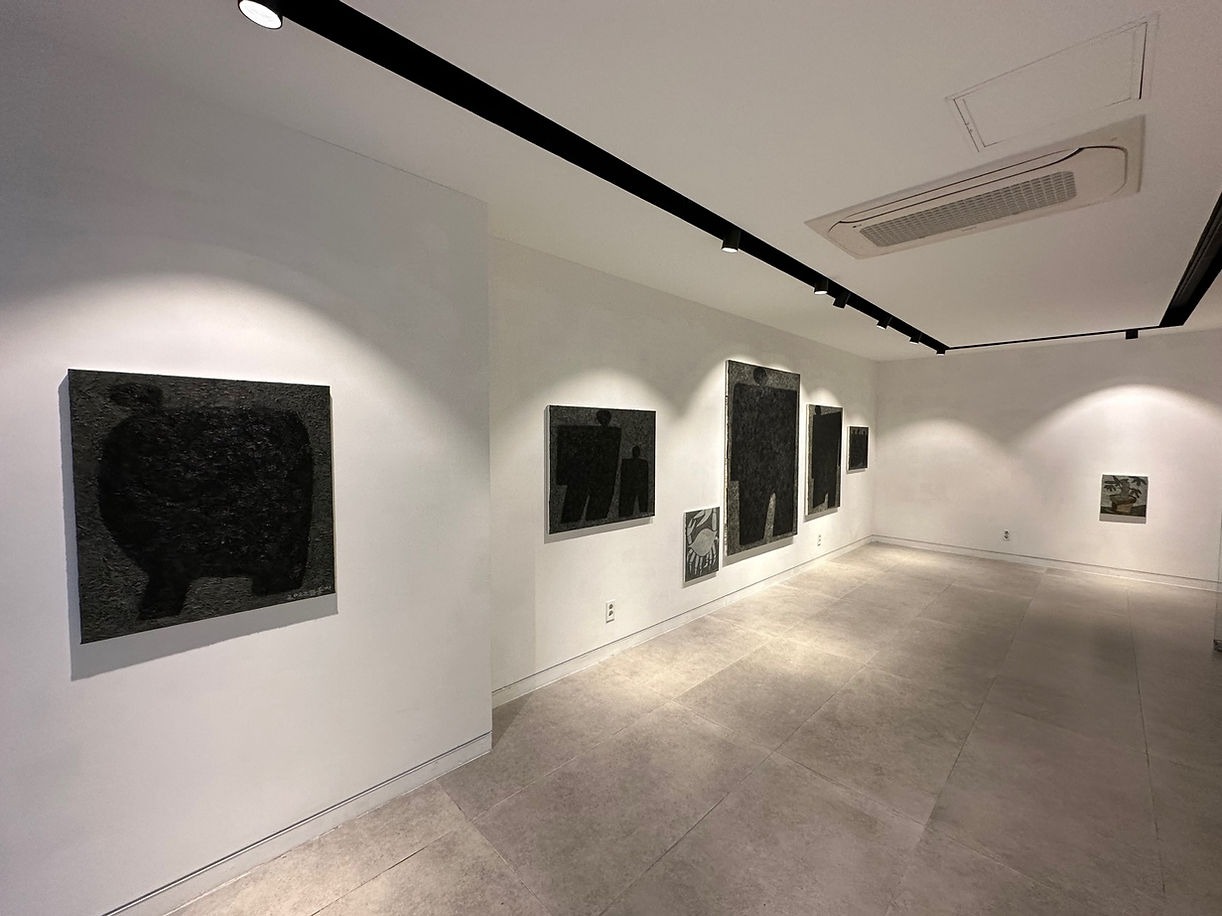 전시전경 · Exhibition view · (출처 = 갤러리스탠) · (Source = Gallery Stan)