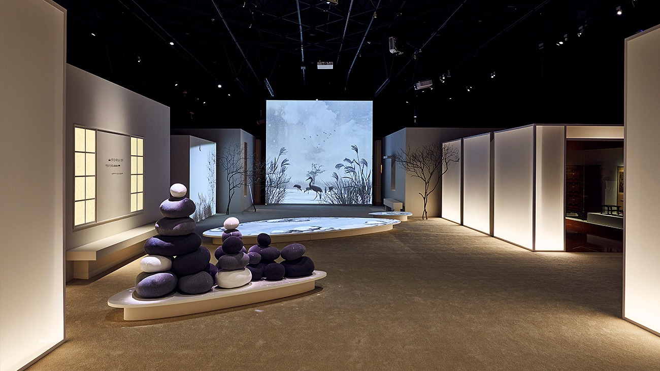 전시전경 · Exhibition view · (이미지 출처 = 국립민속박물관) · (Source = National Folk Museum of Korea)