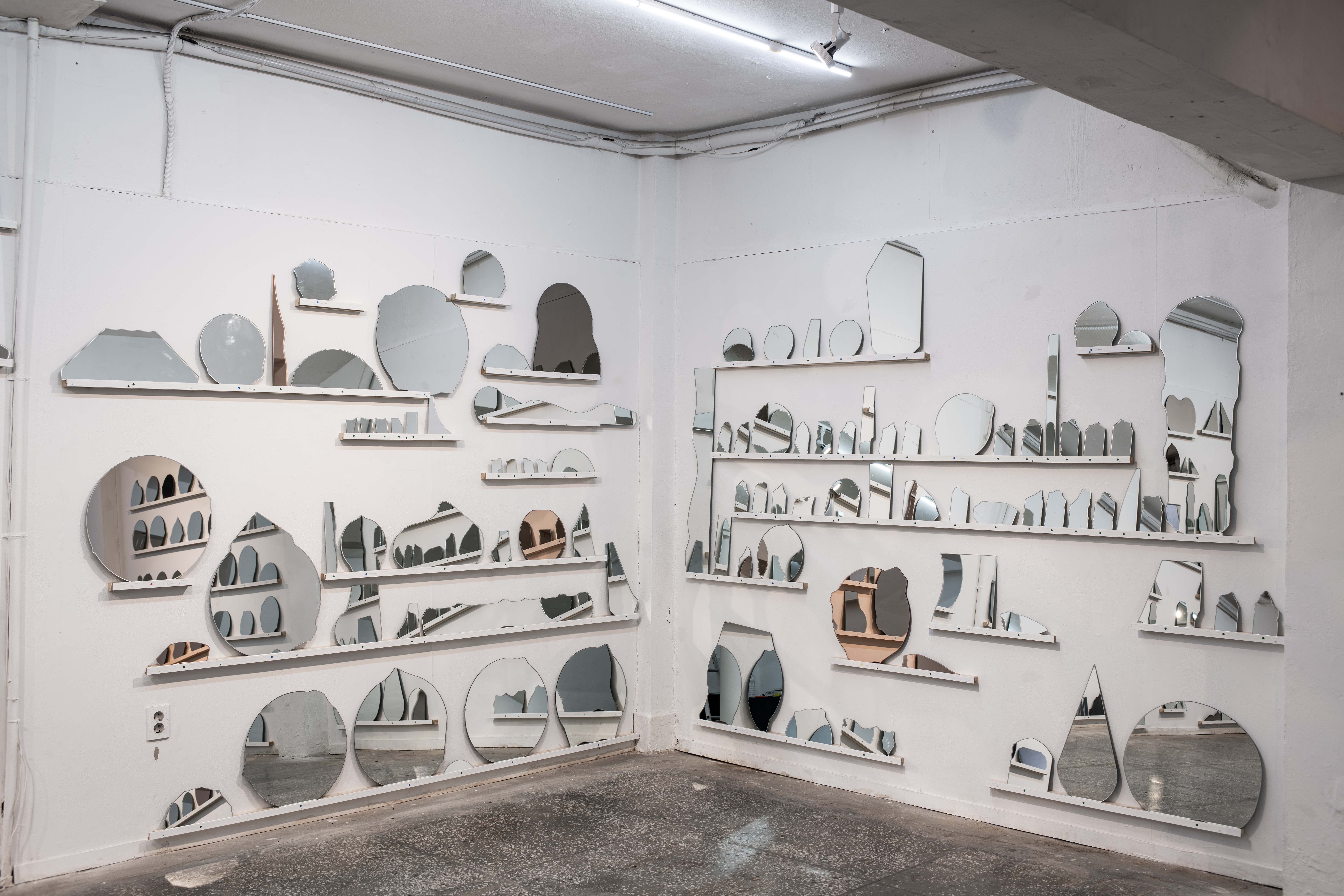 전시전경 · Exhibition view · ⓒ2022.Sungkyun (이미지 출처 = 스페이스엑스엑스) · ⓒ2022.Sungkyun (Source = spacexx)