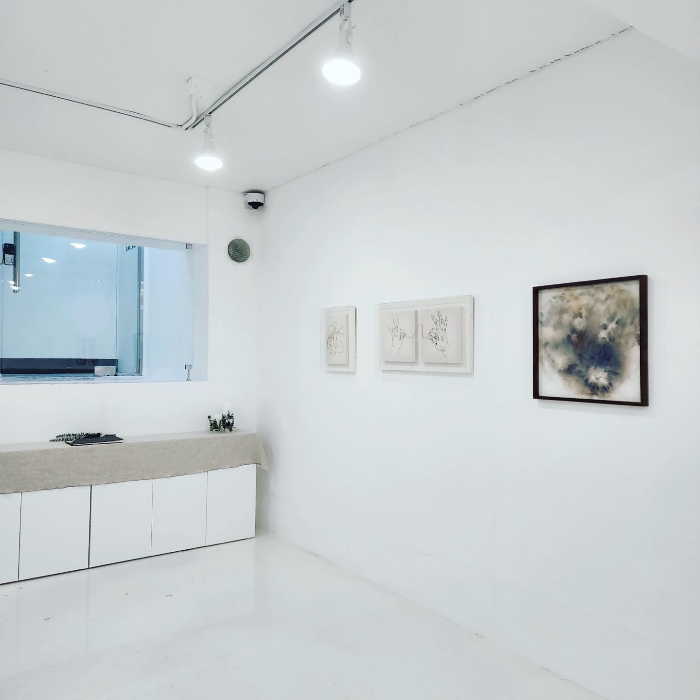 전시전경 · Exhibition view · (이미지 출처 = 케이움 갤러리) · (Source = K_um Gallery)