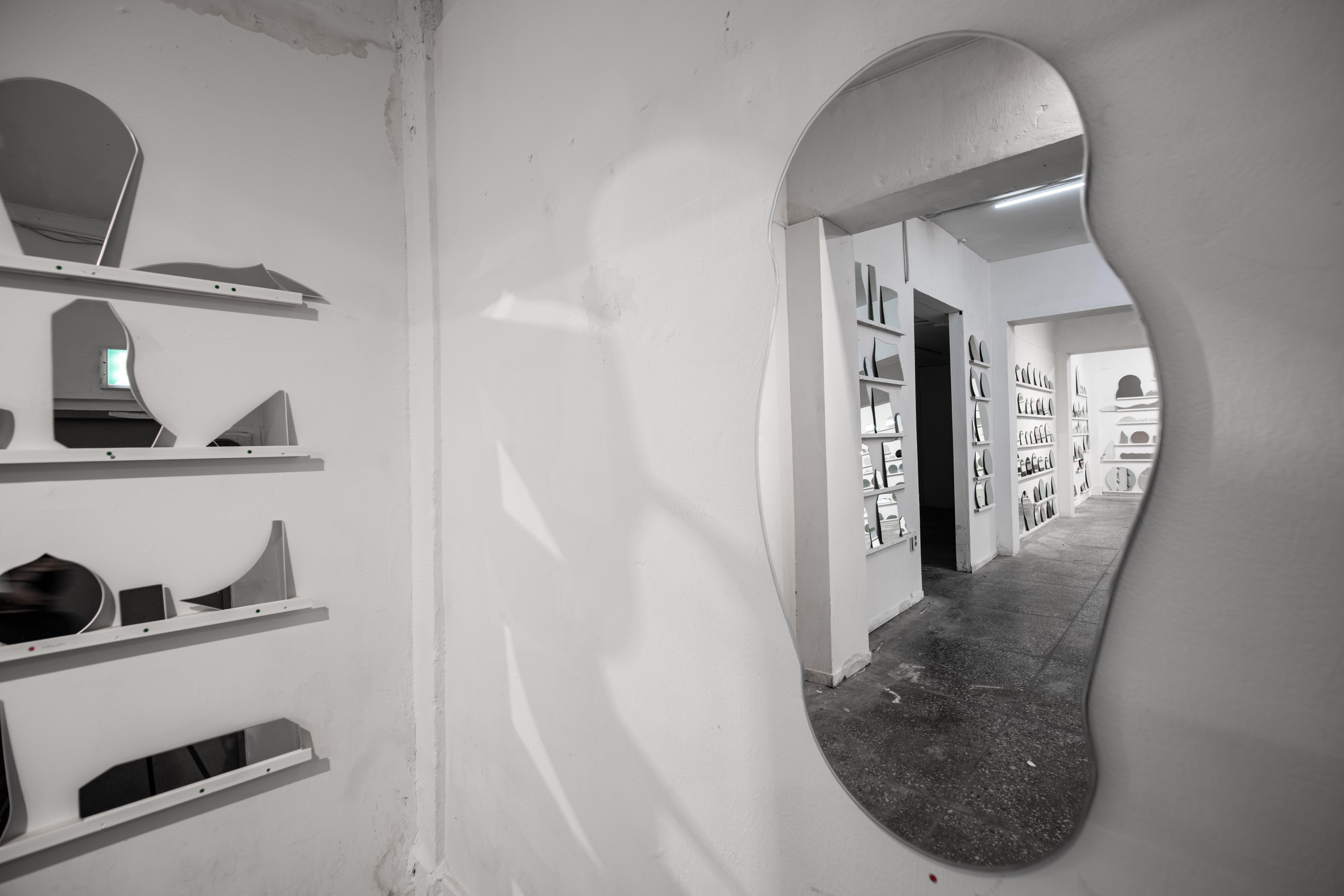 전시전경 · Exhibition view · ⓒ2022.Sungkyun (이미지 출처 = 스페이스엑스엑스) · ⓒ2022.Sungkyun (Source = spacexx)