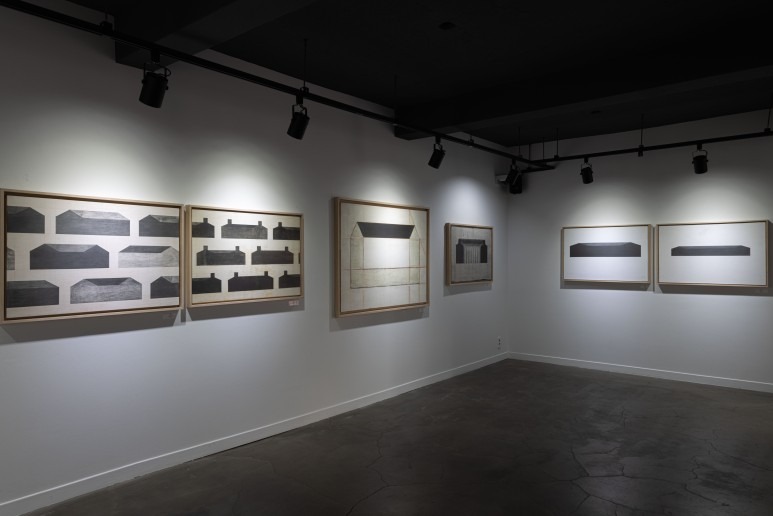 전시전경 · Exhibition view · (이미지 출처 = 아리아 갤러리) · (Source = Aria Gallery)
