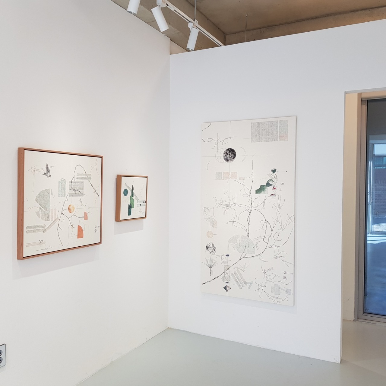 전시전경 · Exhibition view · (이미지 출처 = 하랑갤러리) · (Source = Harang Gallery)