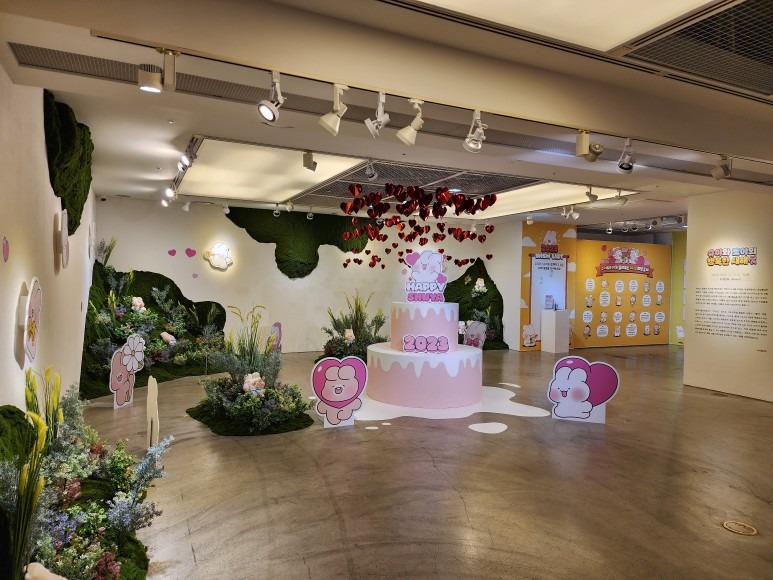 전시전경 · Exhibition view · (이미지 출처 = AK갤러리) · (Source = ak gallery)