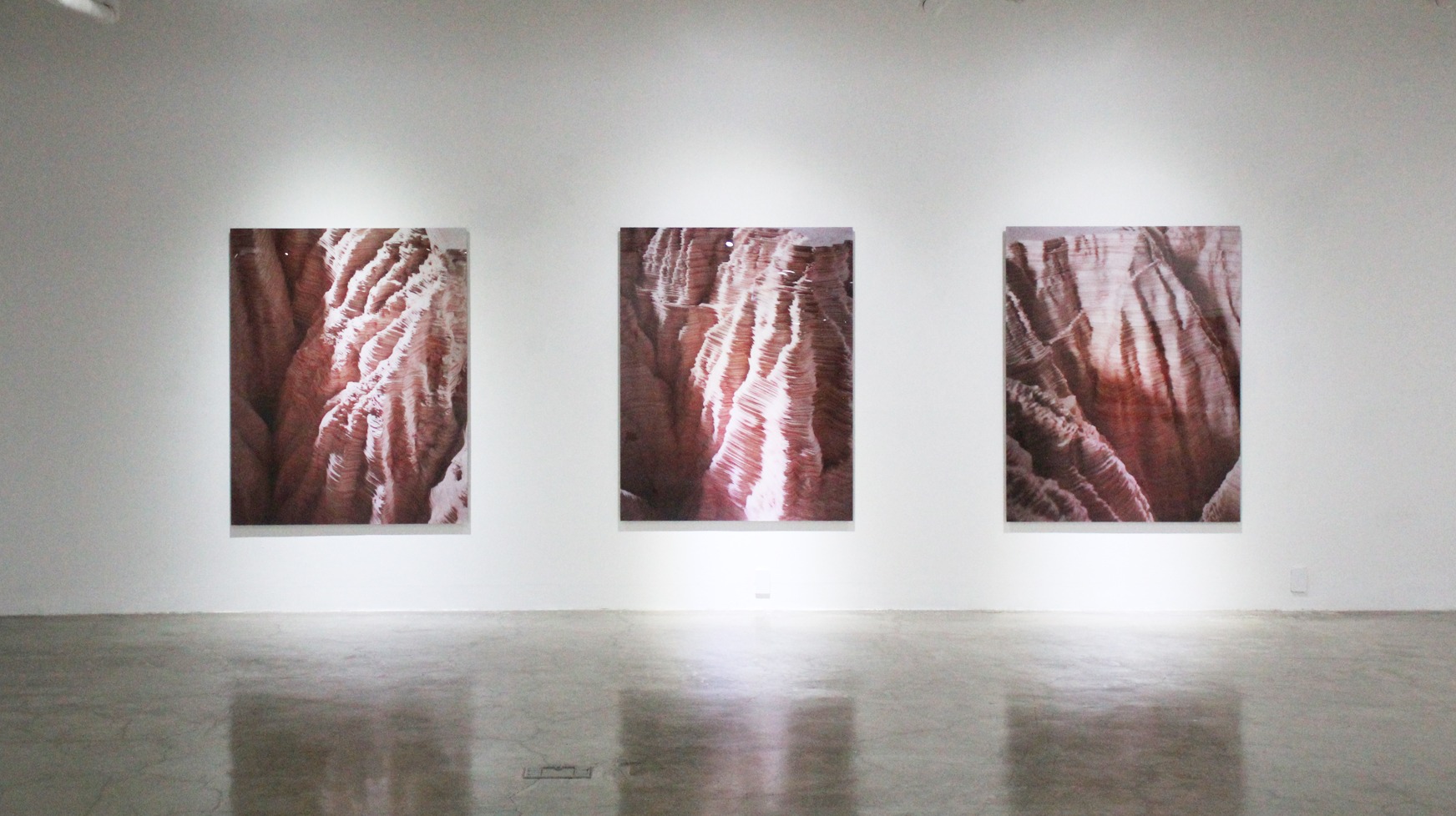 전시전경 · Exhibition view · (이미지 제공 = 우민아트센터) · (Source = Wumin Artcenter)