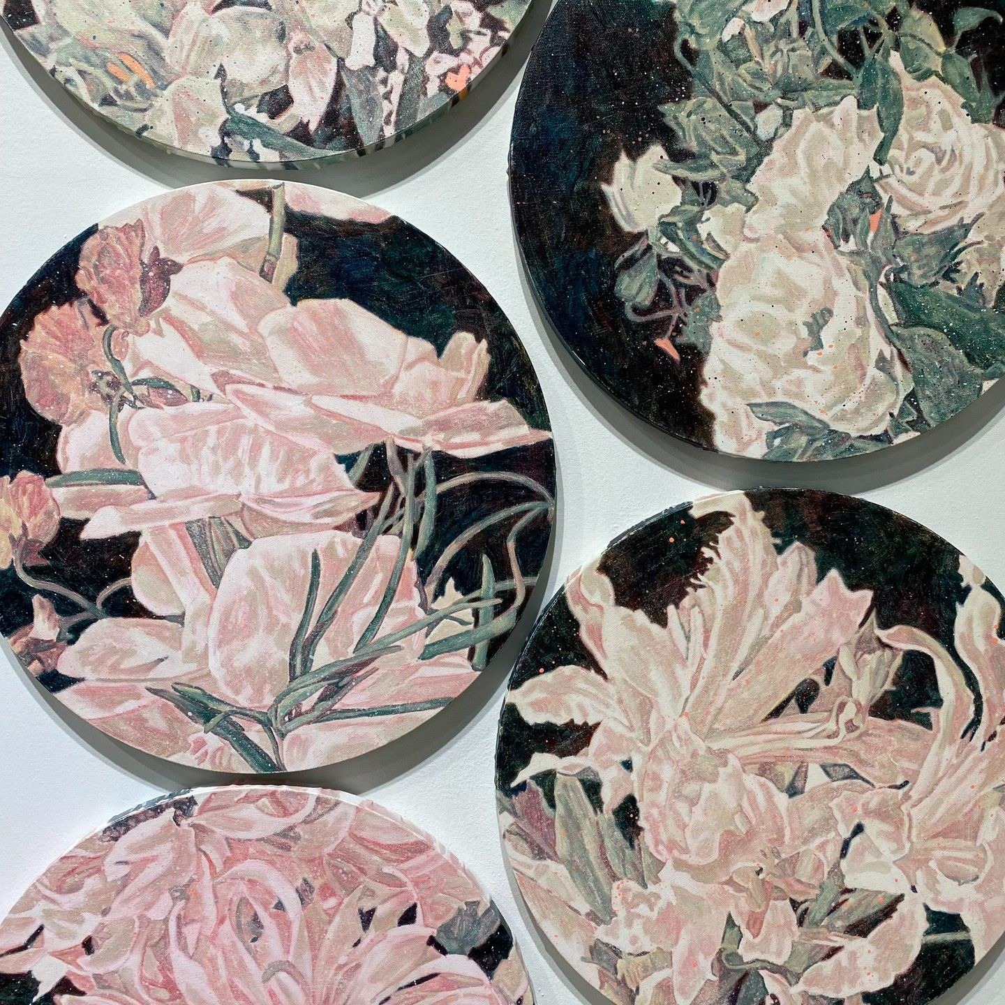 전시전경 · Exhibition view · ​(이미지 출처 = 갤러리 샘) · (Source = Gallery SAEM)