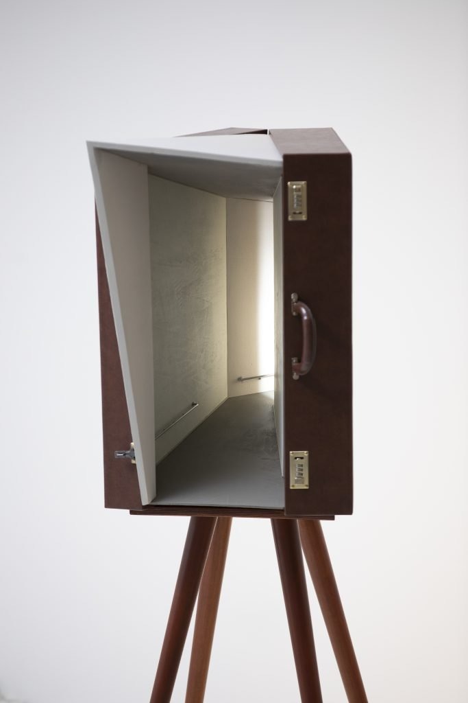 corner of light · mixed media · 193ⅹ162ⅹ193cm · 2022 · corner of light · mixed media · 차민영 · Cha Minyeong · (이미지 제공 = 비트리 갤러리) · (Source = b-tree gallery)