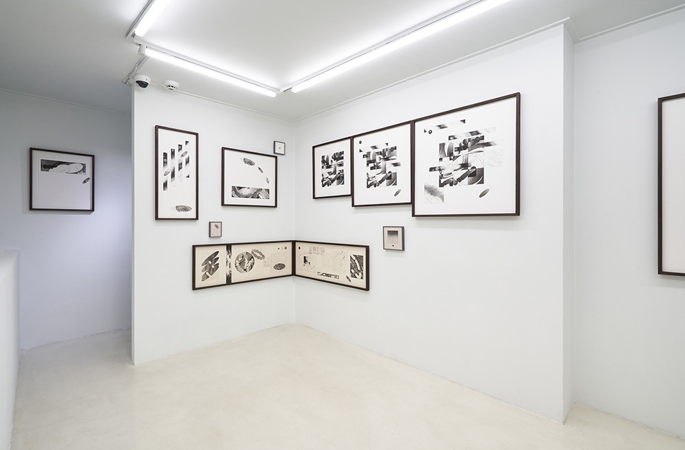 전시전경 · Exhibition view · (이미지 제공 = 페이지룸8) · (source = Pageroom8)