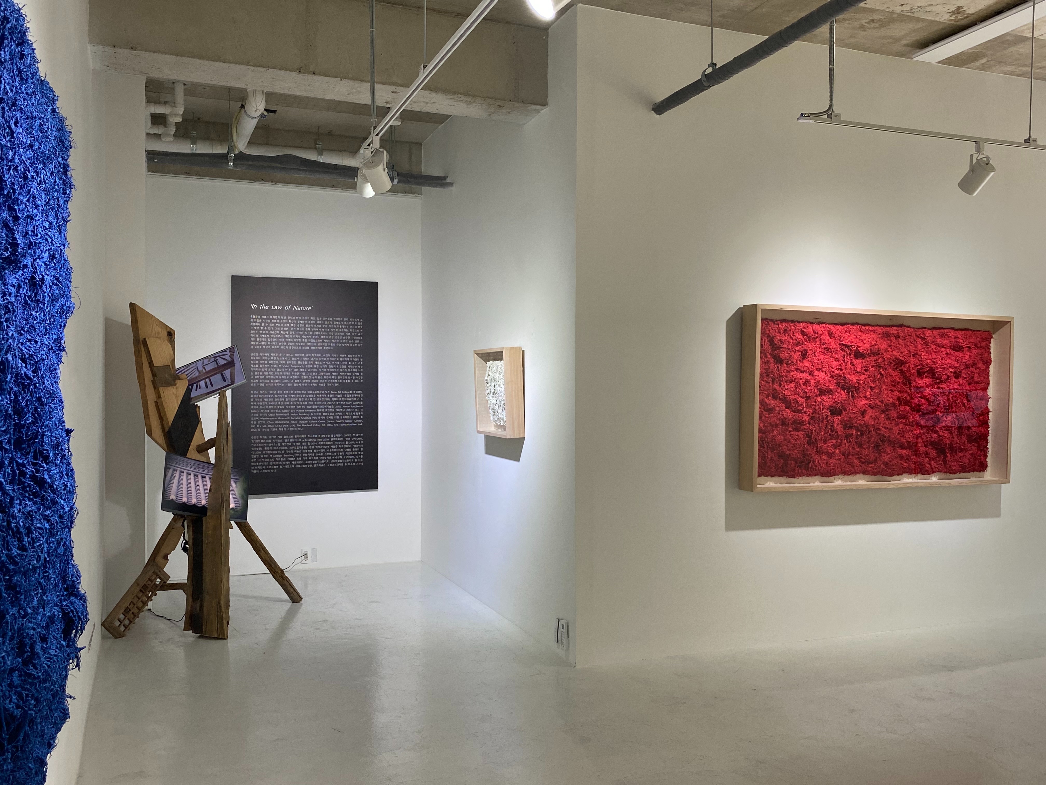 전시전경 · Exhibition view · (이미지 출처 = 갤러리 이배) · (Source = Gallery leebae)