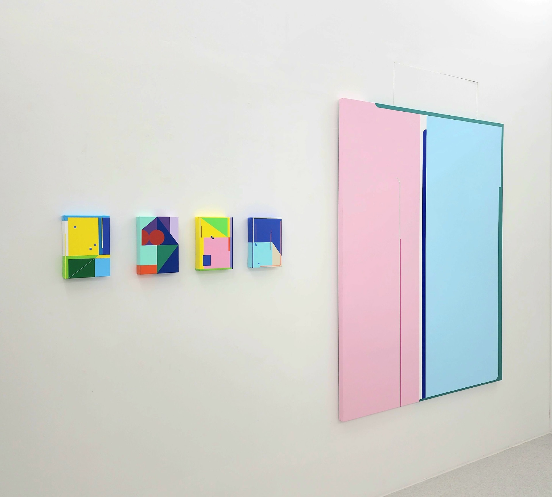 전시전경 · Exhibition view · (이미지 제공 = 서인갤러리) · (Source = SUHIN GALLERY)