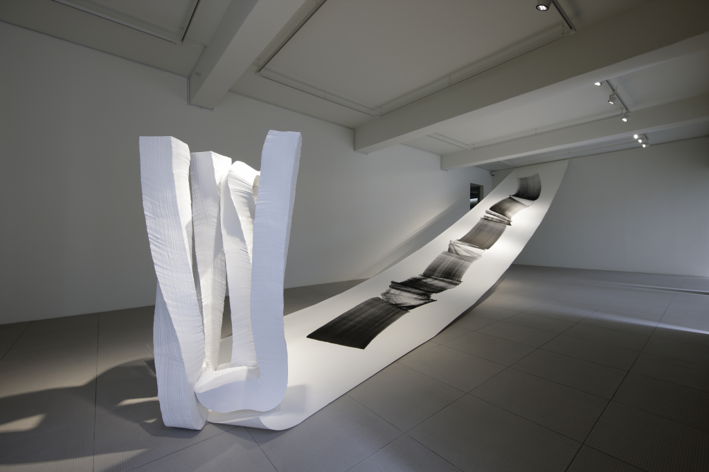 전시전경 · Exhibition view · (이미지 출처 = 조현화랑) · (source = johyungallery)