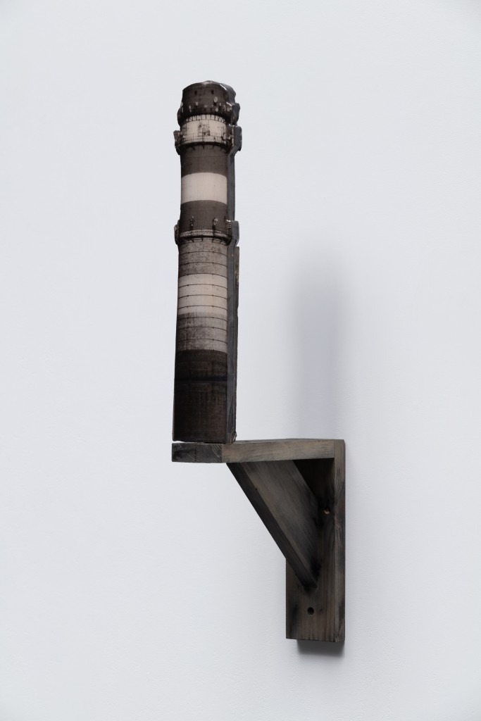 달과 그리고 · mixed media · 2022 · mixed media · 이주은 · Lee Jooeun · (이미지 출처 = 레이블갤러리) · (Image Source = label gallery)