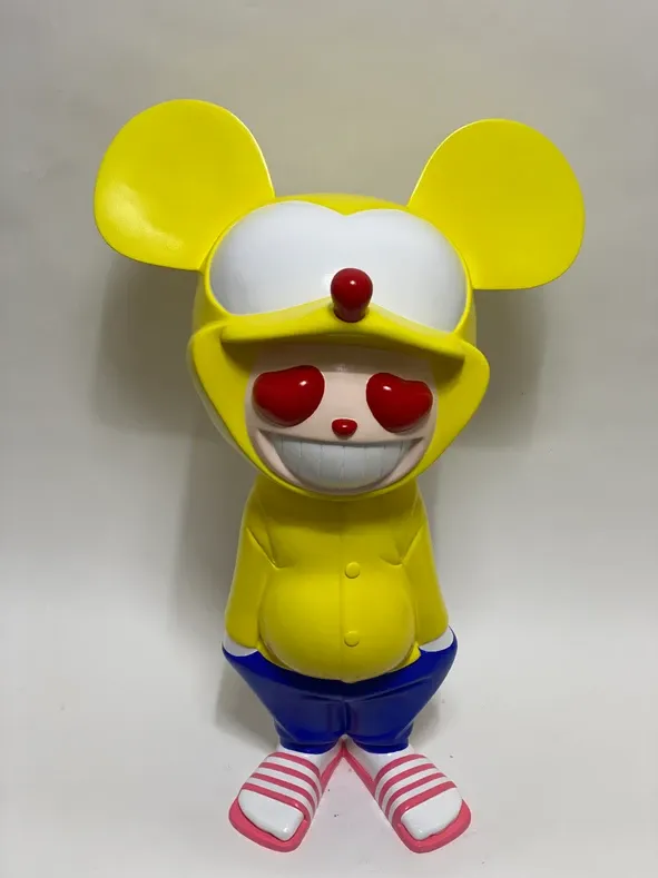 하트 스마일 · Resin, oil · 30x20x47(h)cm · 2021 · Resin, oil · 김정대 · Kim Joungdae · (이미지 출처 = 리나갤러리) · (Image Source = linagallery)