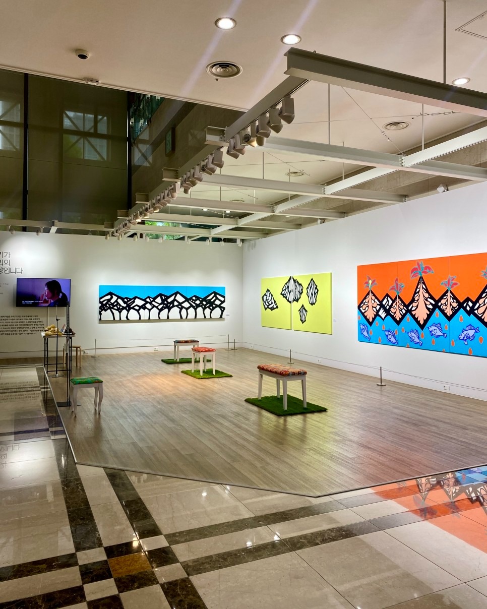 전시전경 · Exhibition view · (이미지 출처 = KT&G상상마당) · (Image Source = KT&G sangsangmadang)