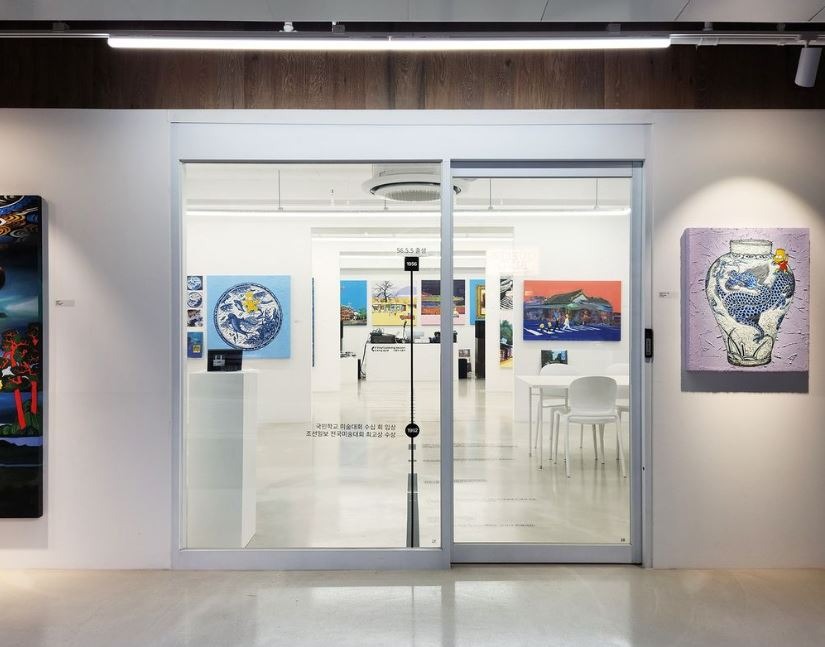 전시전경 · Exhibition view · (이미지 출처 = 로이갤러리) · (Image Source = roy gallery)