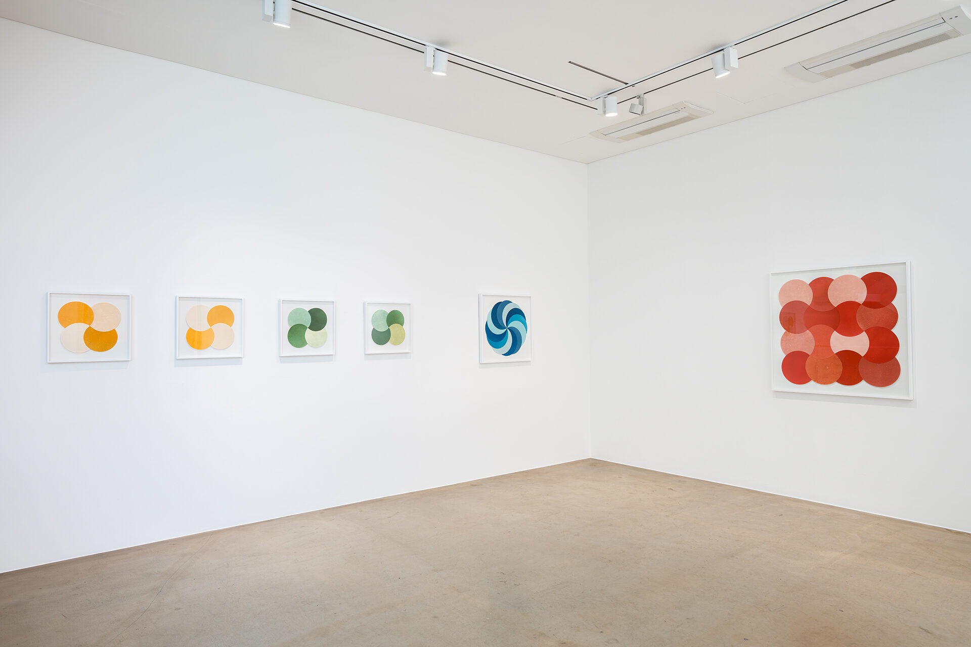 전시전경 · Exhibition view · (이미지 제공 = 원앤제이갤러리) · (Source = ONE ANE J. GALLERY)