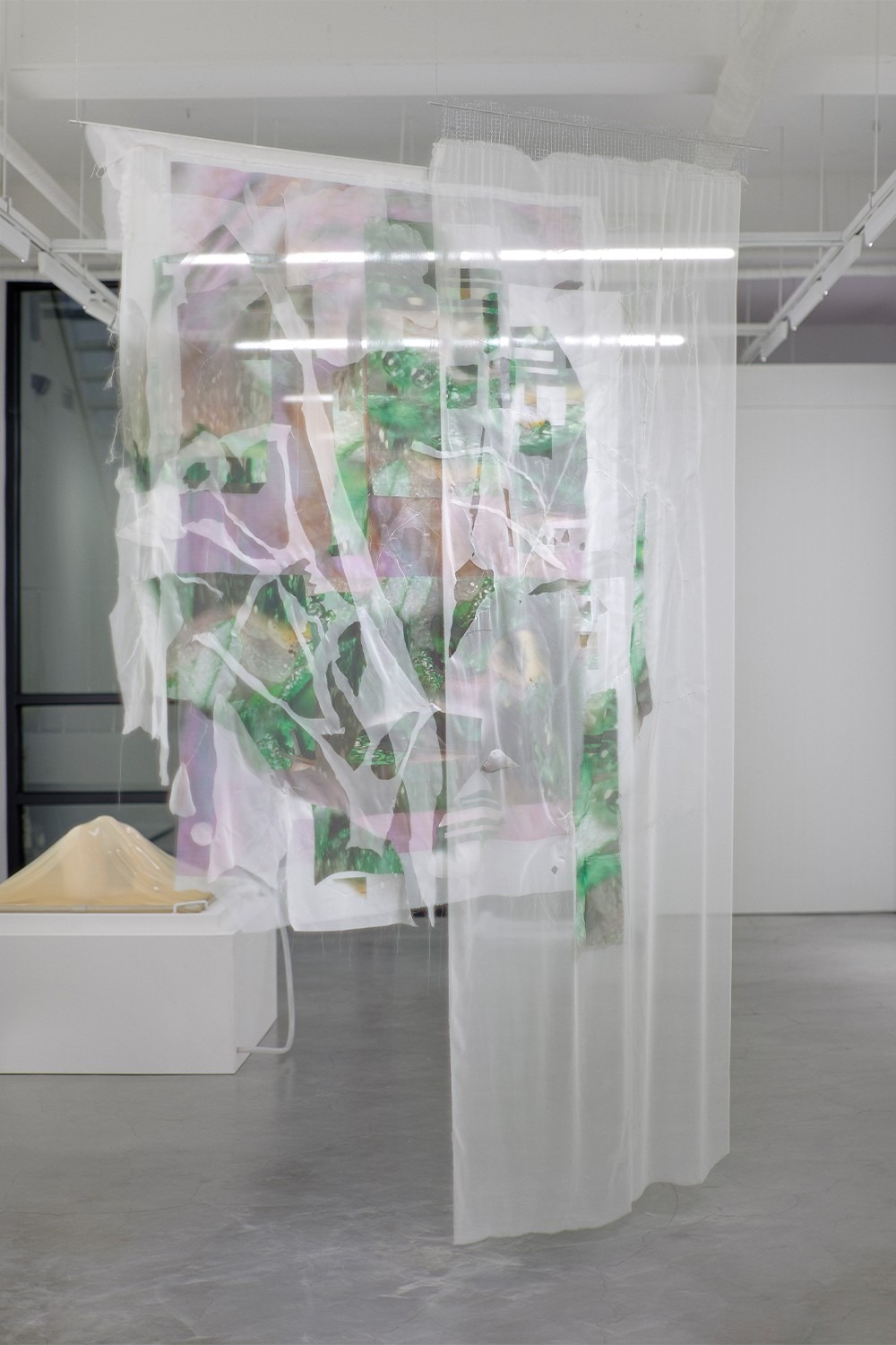 전시전경 · Exhibition view · (이미지 출처 = g갤러리) · (Source = g gallery)