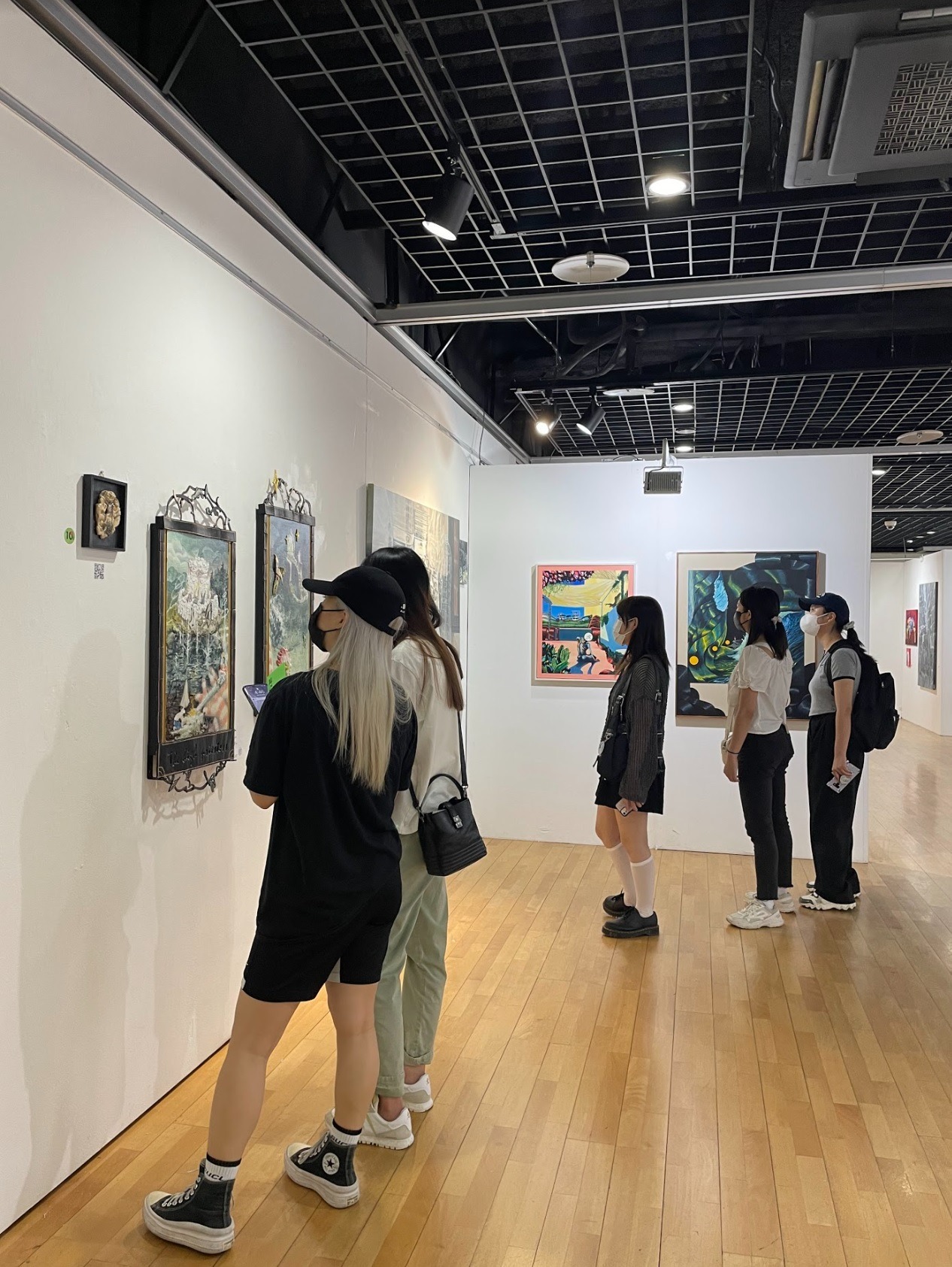 2022 아시아프 전시 전경 · 2022 ASYAAF EXHIBITION VIEW · (이미지 출처 = 아시아프) · (Source = ASYAAF)