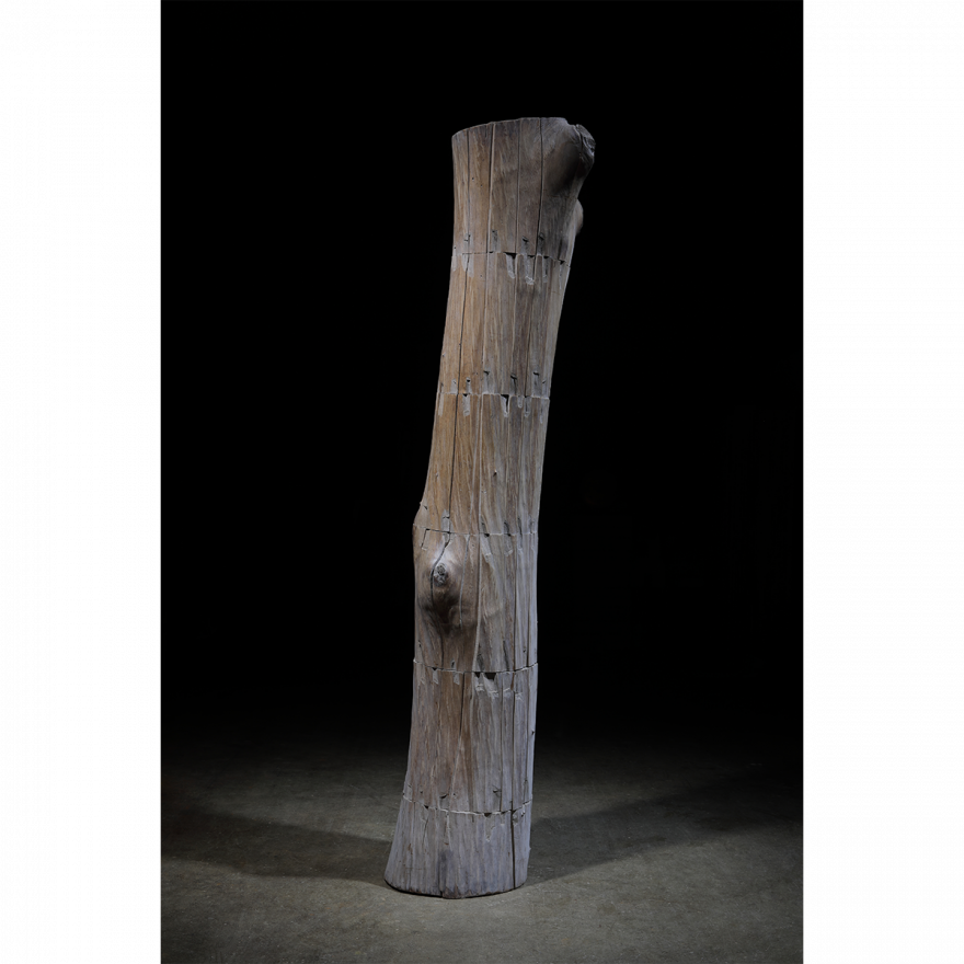 Accumulation · Wood · 40 x 40 x 200(h) cm, 15.7 x 15.7 x 78.7(h) in. · 1985 · Accumulation · Wood · 박석원 · Park Sukwon · (이미지 출처 = 가나아트) · (Source = Gana Art)