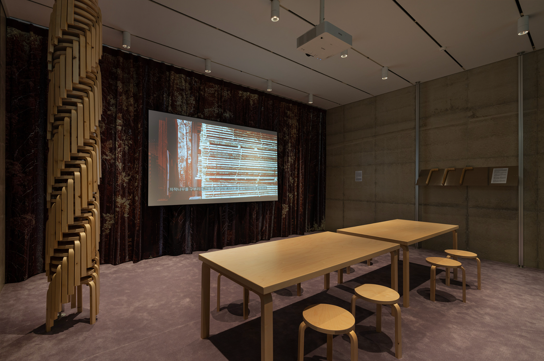 전시전경 · Exhibition view · ⒸSONGEUN Art and Cultural Foundation and the Artist. All rights reserved · ⒸSONGEUN Art and Cultural Foundation and the Artist. All rights reserved