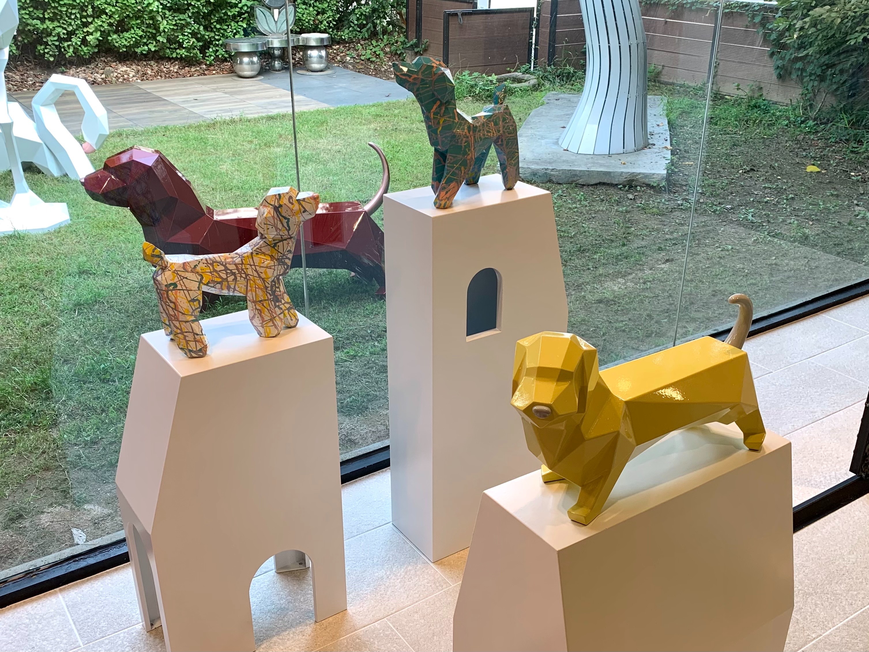 전시전경 · Exhibition view · (이미지 출처 = 리나갤러리) · (Image Source = lina gallery)