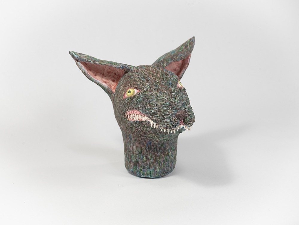 개 · 스컬피에 아크릴물감 · 13 x 12.5 x 12.5 cm · 2023 · Dog · Acrylic paint on sculpey · 황예랑 · Hwang Ye Rang · (이미지 제공 = 페이지룸8) · (Source = pageroom8)