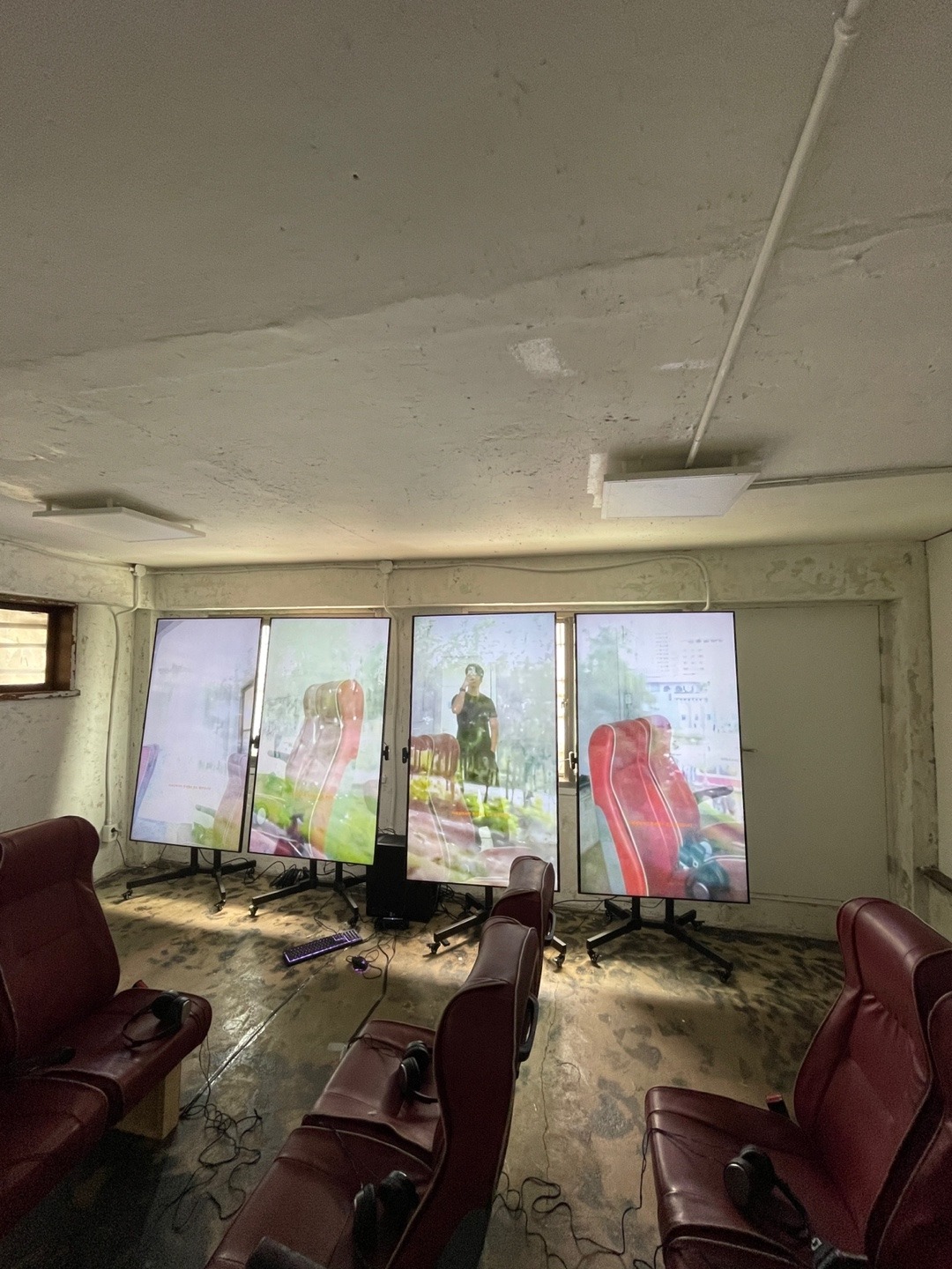 전시전경 · Exhibition view · (이미지 작가 제공) · (Source = Yoo Youngbeom)